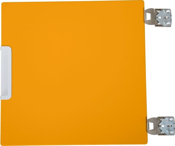 Image sur Petite porte montée sur le séparateur orange