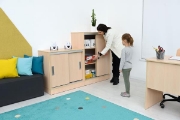 Image de Armoire moyenne avec portes coulissantes, érable