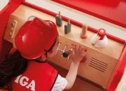 Image de Meuble de jeu camion de pompier en bois