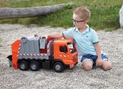 Image de Camion benne à ordures géant 71 cm avec bras de levage