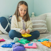 Image de Sacs de haricots – apprendre à s’habiller, les 8