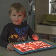 Image de 4 Tablettes lumineuses + 6 marqueurs