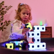 Image de Glow Sequencing Cubes, Lot de 15